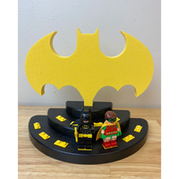 Minifigure Display - Bat (Yellow)