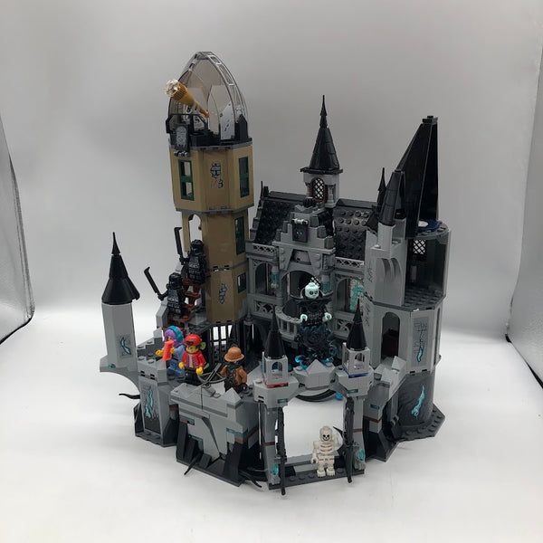 Mystery Castle 70437 - Used LEGO Hidden Side Set