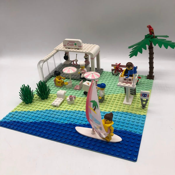 Sand Dollar Cafe 6411 - Used, Vintage LEGO Town Paradisa Set