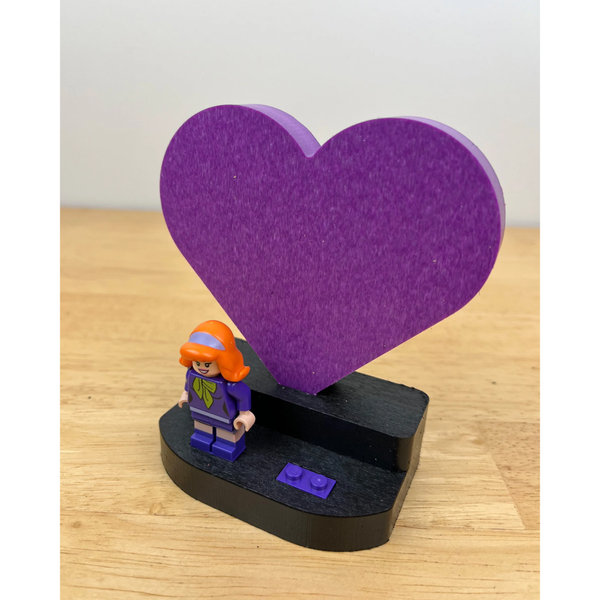 Minifigure Display - Heart (Purple)